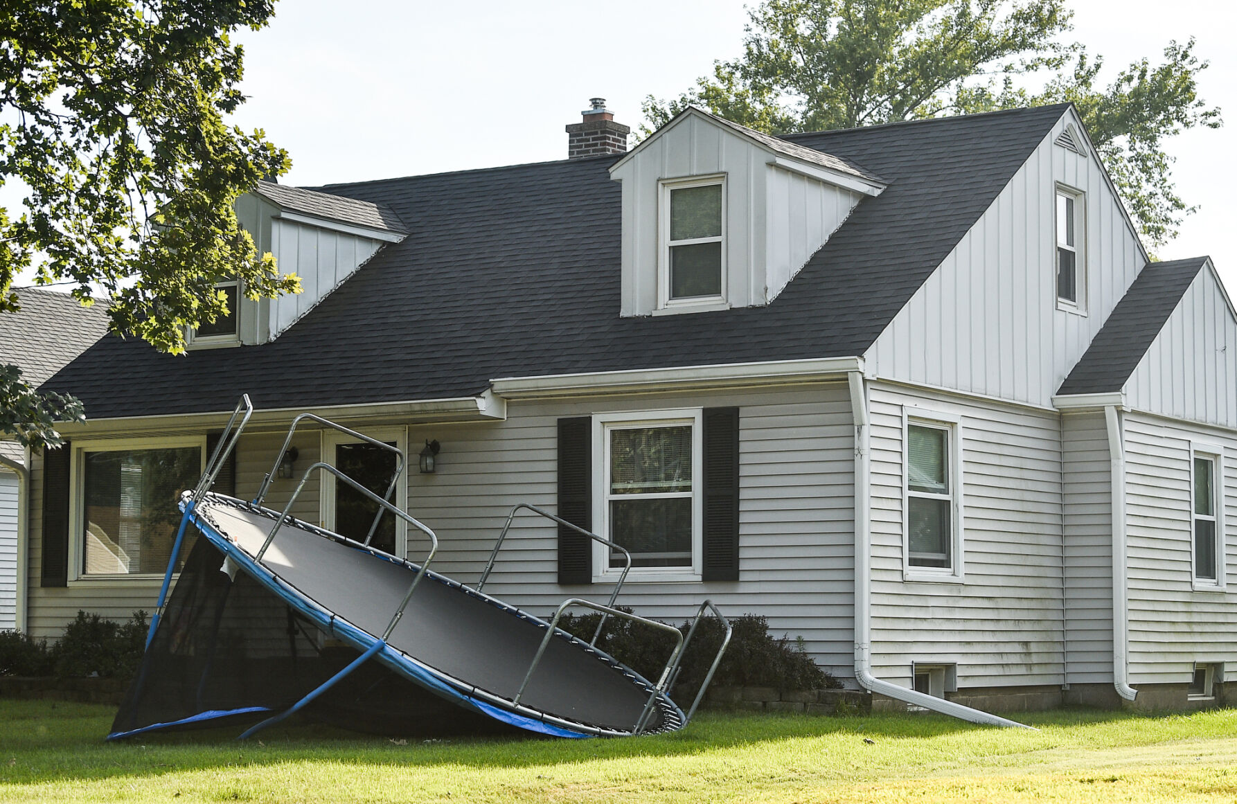 081220-storm-clean-up-002